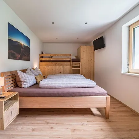 Haus Saltaer Apartamento *