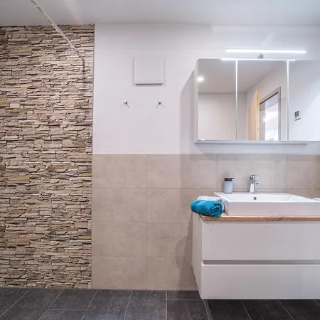 Haus Saltaer Apartamento *